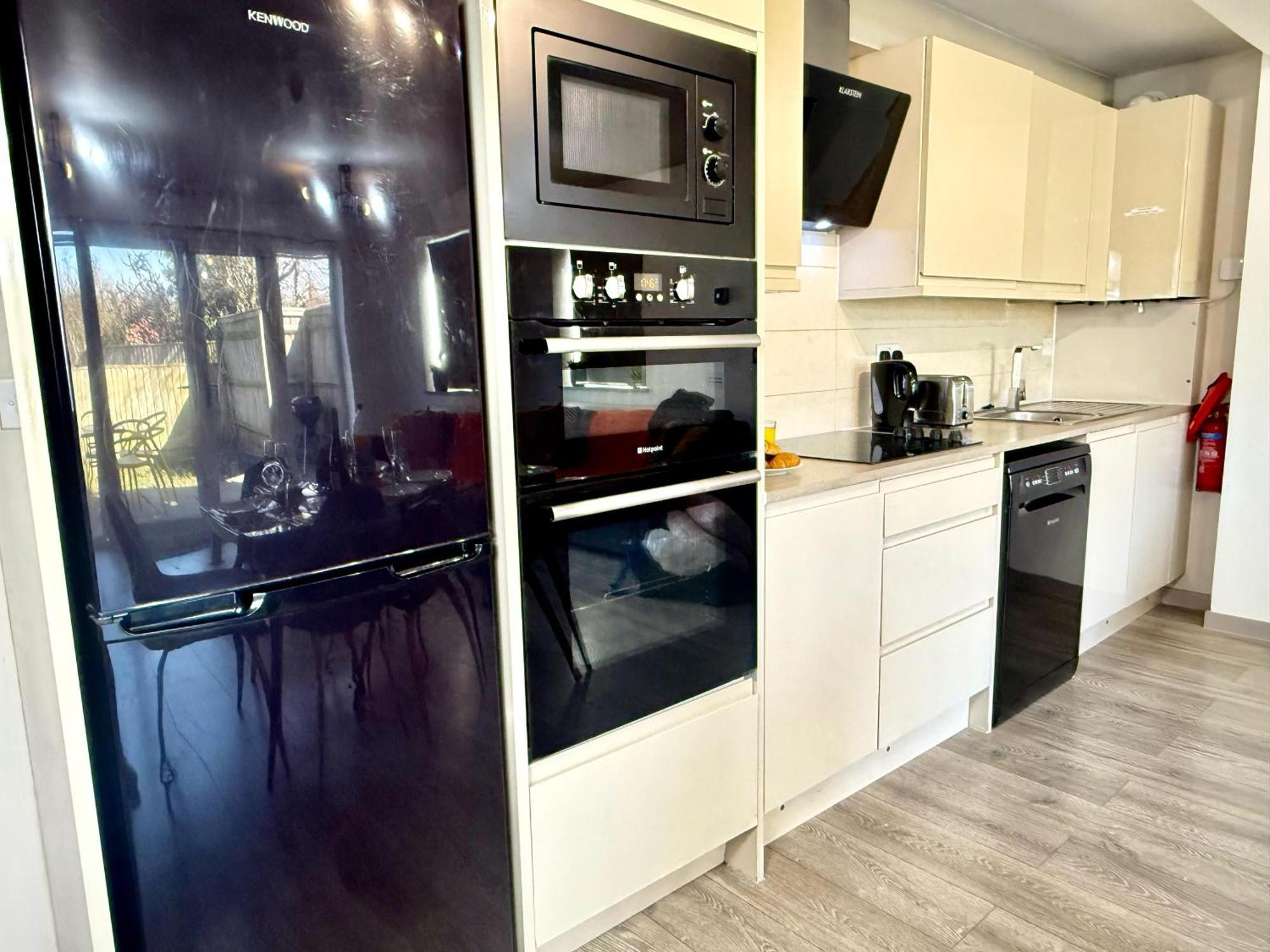 Horizon House, Stunning 2-Bedroom Flat 1, Parking, Netflix, Oxford Extérieur photo